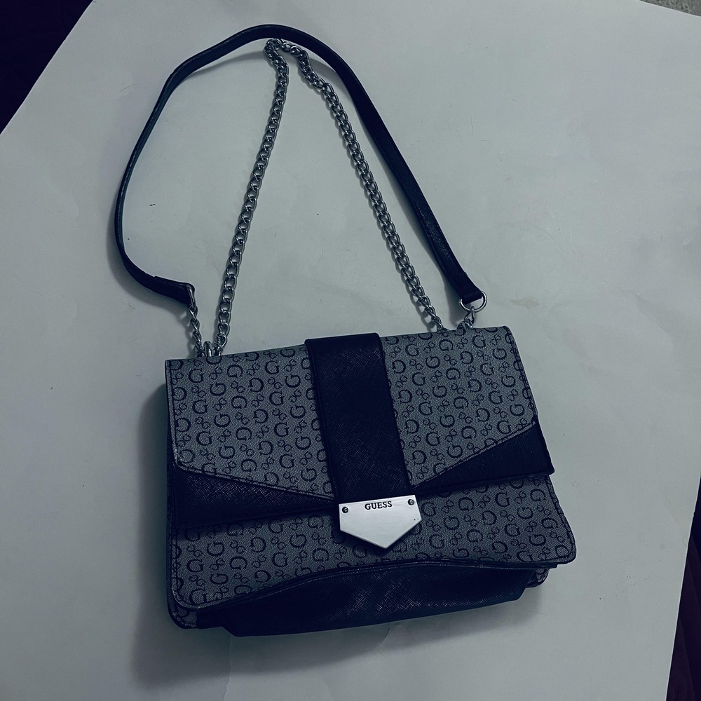 READ Damaged Guess‎ Crossbody Bag Womens Medium Gray Logo Canvas Chain Strap